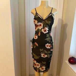 Guess dress size M, floral print